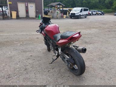 Vue de 2007 Suzuki Sv650, angle 3