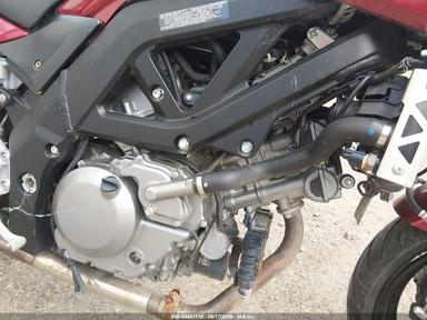 Vue de 2007 Suzuki Sv650, angle 8