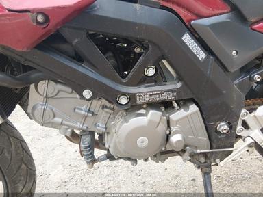 Vue de 2007 Suzuki Sv650, angle 9