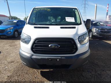 منظر 2015 Ford Transit-150 SRW Low Roof Van، زاوية 12