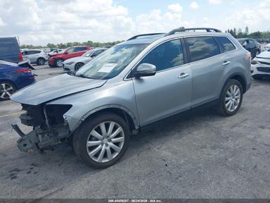 Vue de 2010 Mazda Cx-9 Grand Touring, angle 2