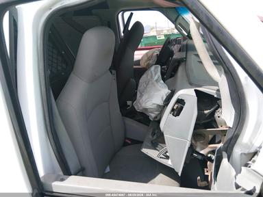 Вид 2012 Ford E-150 Commercial/Recreational, угол 5