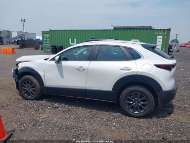 Vista de 2025 Mazda Cx-30 2.5 S, ángulo 14