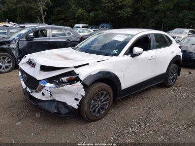 Vista de 2025 Mazda Cx-30 2.5 S, ángulo 2