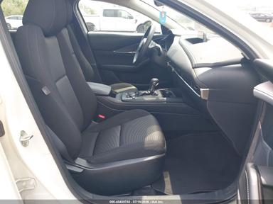 Vista de 2025 Mazda Cx-30 2.5 S, ángulo 5