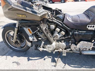 Vue de 1986 Yamaha Xvz13 D, angle 9