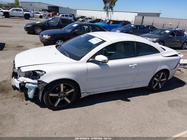 2013 Volvo C70 T5 view, angle 20