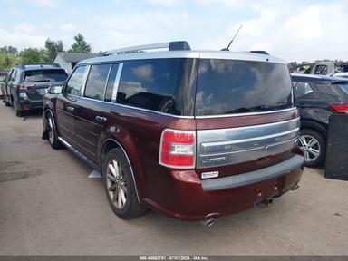 منظر 2015 Ford Flex Limited، زاوية 3