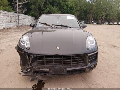 Vista de 2017 Porsche Macan, ángulo 12