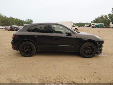 Vista de 2017 Porsche Macan, ángulo 13