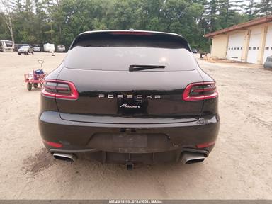 Vista de 2017 Porsche Macan, ángulo 16