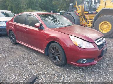 Vue de 2014 Subaru Legacy 2.5I Limited, angle 1