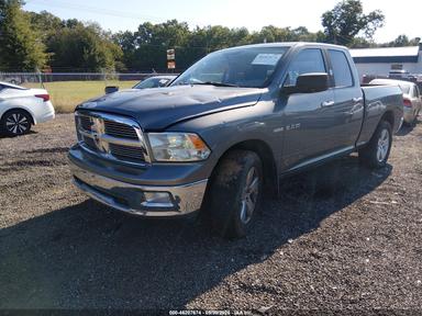 منظر 2010 Dodge Ram 1500 Slt، زاوية 2