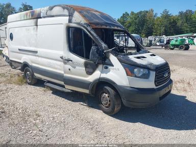 Вид 2019 Ford Transit-350, угол 1