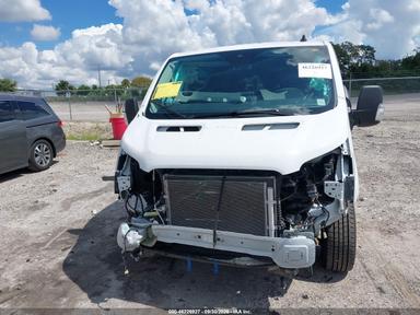 Vue de 2025 Ford Transit-350 Passenger Van Xl, angle 12