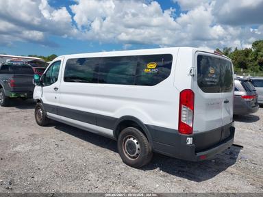 Vue de 2025 Ford Transit-350 Passenger Van Xl, angle 3