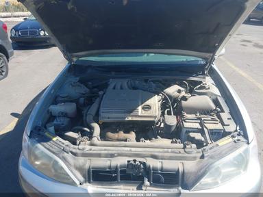 Вид 2001 Lexus Es 300, угол 10