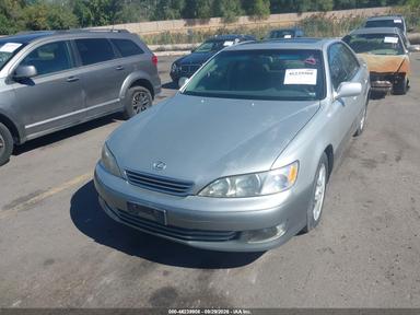 Вид 2001 Lexus Es 300, угол 6