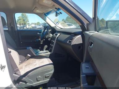 Вид 2012 Ford Flex Sel, угол 5