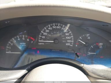 Vue de 2001 Chevrolet Malibu, angle 7
