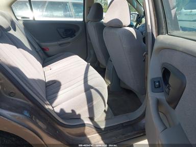 Vue de 2001 Chevrolet Malibu, angle 8