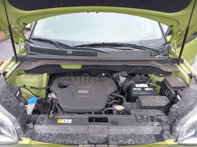 Vista de 2015 Kia Soul, ángulo 10