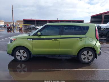 Vista de 2015 Kia Soul, ángulo 14