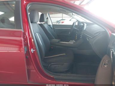 Vista de 2023 Hyundai Sonata Se, ángulo 5