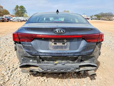Vue de 2020 KIA FORTE LXS, angle 6