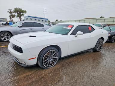 منظر 2019 DODGE CHALLENGER SXT، زاوية 1