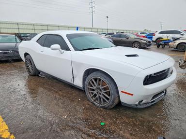منظر 2019 DODGE CHALLENGER SXT، زاوية 4