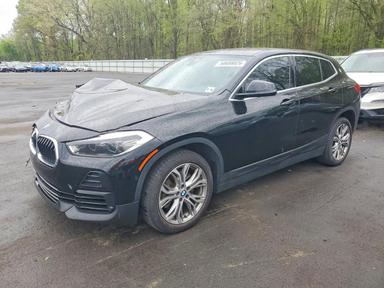 Вид 2022 BMW X2, угол 1