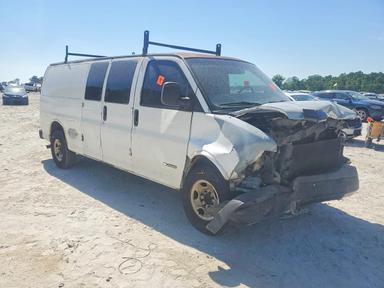Vue de 2006 CHEVROLET EXPRESS G2500, angle 4
