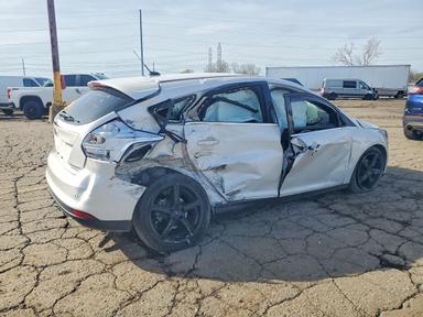 Вид 2012 FORD FOCUS TITANIUM, угол 3