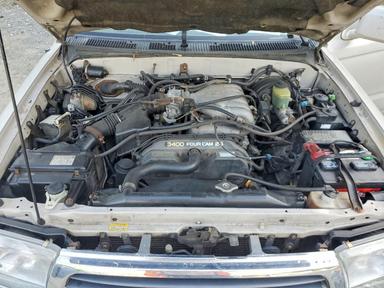 Vue de 1999 TOYOTA 4RUNNER SR5, angle 12