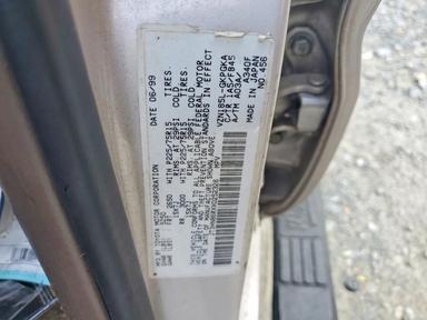 Vue de 1999 TOYOTA 4RUNNER SR5, angle 13
