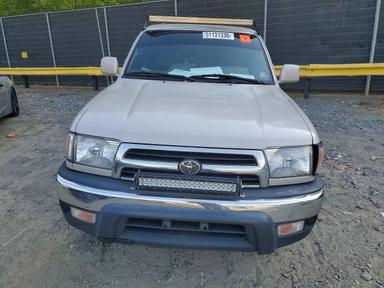 Vue de 1999 TOYOTA 4RUNNER SR5, angle 5