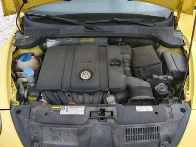 Vista de 2013 VOLKSWAGEN BEETLE, ángulo 11