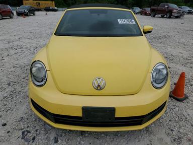 Vista de 2013 VOLKSWAGEN BEETLE, ángulo 5