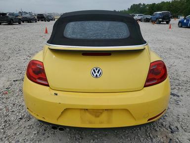 Vista de 2013 VOLKSWAGEN BEETLE, ángulo 6