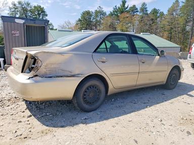 Вид 2003 TOYOTA CAMRY LE, угол 3