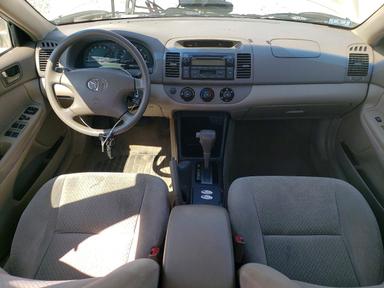 Вид 2003 TOYOTA CAMRY LE, угол 8