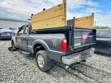 منظر 2015 FORD F250 SUPER DUTY، زاوية 2
