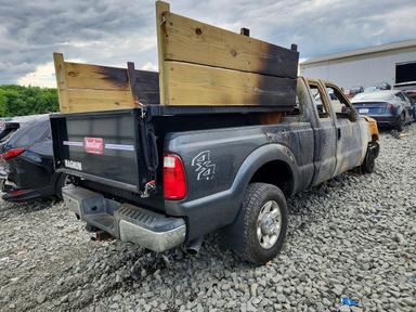 منظر 2015 FORD F250 SUPER DUTY، زاوية 3