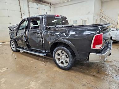 منظر 2015 RAM 1500 LARAMIE، زاوية 2