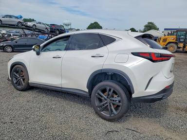 Вид 2025 LEXUS NX 450H+ BASE, угол 2