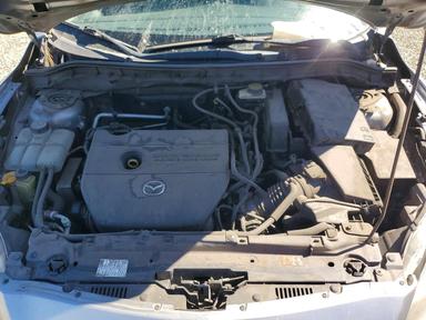 Vue de 2013 MAZDA 3 I, angle 11