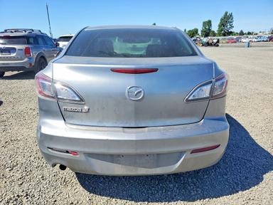 Vue de 2013 MAZDA 3 I, angle 6