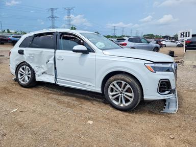 Vue de 2025 AUDI Q7 PREMIUM PLUS, angle 4