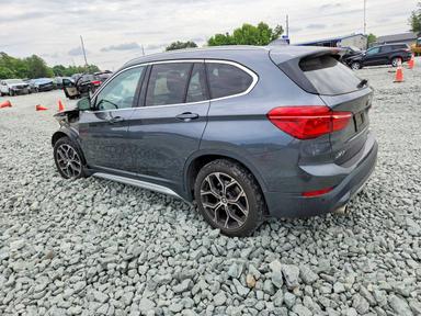 Vue de 2022 BMW X1 XDRIVE28I, angle 2